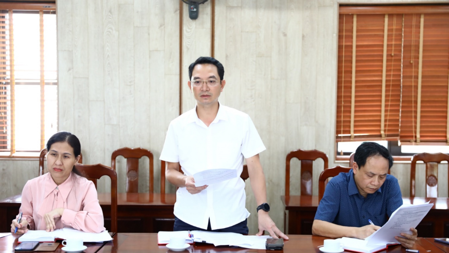 Đồng chí Phó Bí thư Thường trực Đảng ủy xã yêu cầu hoàn thành đề cương báo cáo chính trị của Đảng bộ xã nhiệm kỳ 2025-2030 trước ngày 17/7- Ảnh 4.