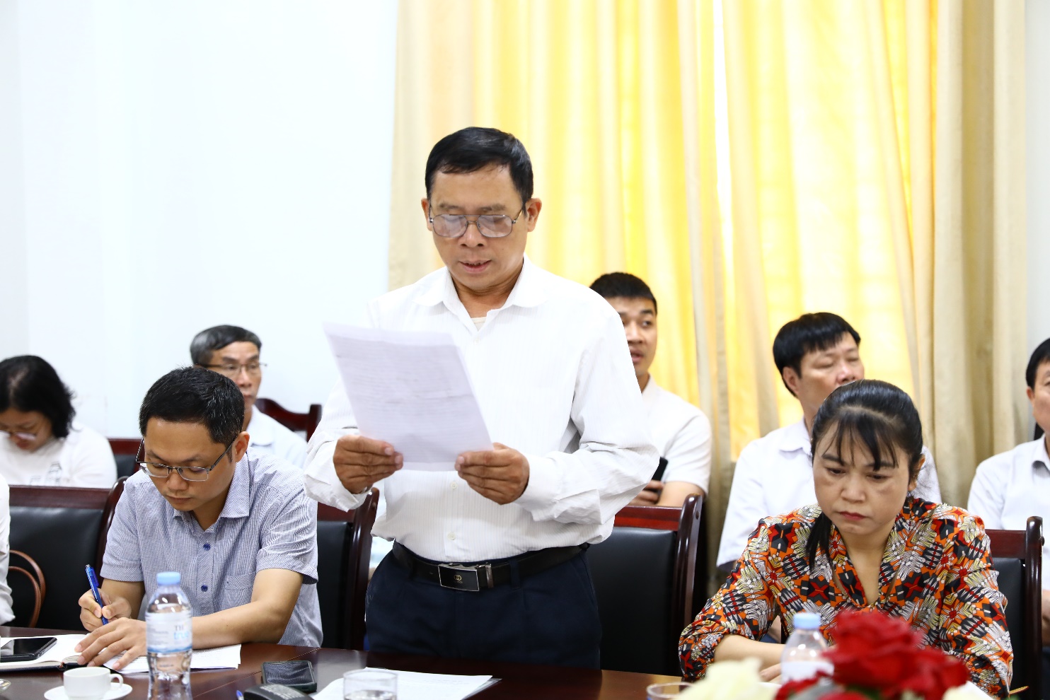 Đại biểu Quốc hội đơn vị bầu cử số 5 tiếp xúc với cử tri sau Kỳ họp thứ 9- Ảnh 6.