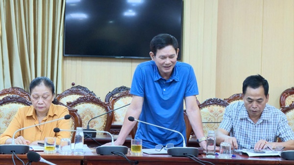 Đồng chí Nguyễn Huy Hoàng-Phó Bí thư Đảng uỷ, Chủ tịch UBND xã làm việc với các thôn xã Đức Giang và thôn Giang Xá, Tổ dân phố thị trấn Trạm Trôi (cũ) về tình hình KTXH-ANQP 06 tháng đầu năm 2025- Ảnh 4.