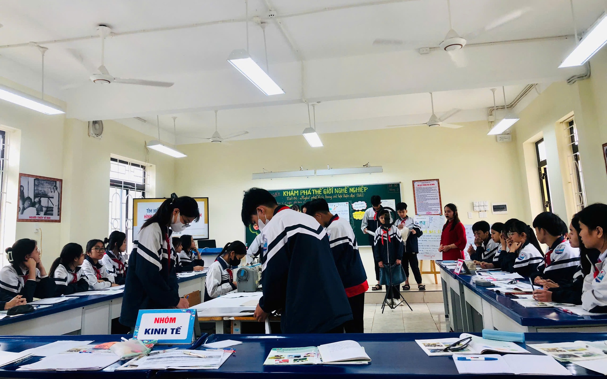 Tiết học Khám phá thế giới nghề nghiệp của thầy trò trường THCS Thanh Cao, xã Bình Minh, TP Hà Nội