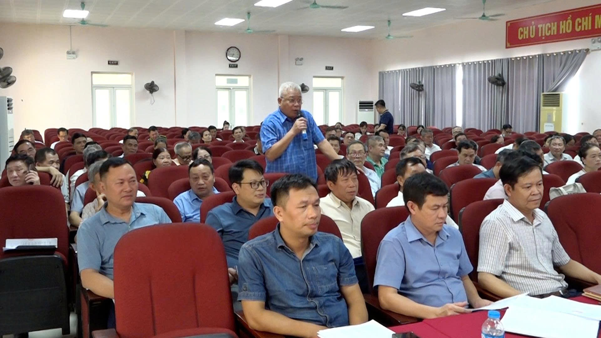 Uỷ ban nhân dân phường Phú Diễn tổ chức Hội nghị triển khai Kế hoạch tổ chức lấy ý kiến Nhân dân về việc đổi tên các tổ dân phố trên địa bàn phường Phú Diễn- Ảnh 2.