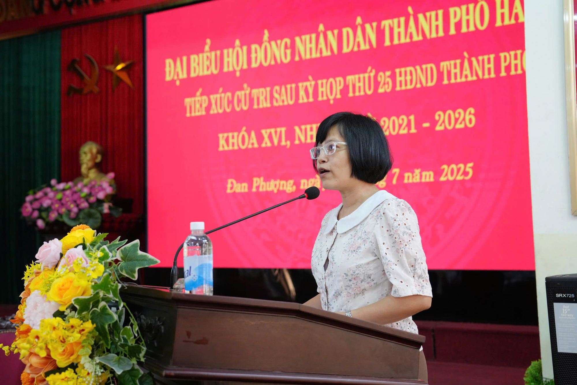 Đại biểu HĐND thành phố Hà Nội tiếp xúc cử tri sau kỳ họp thứ 25.- Ảnh 3.
