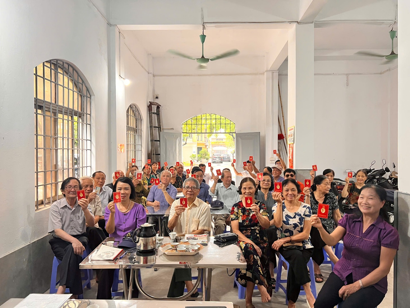 Các Chi, Đảng bộ trực thuộc Đảng ủy tổ chức thành công Hội nghị cấp ủy, đảng viên: phát huy dân chủ, trách nhiệm trong góp ý văn kiện và giới thiệu đại biểu dự Đại hội đại biểu phường Phương Liệt lần thứ I, nhiệm kỳ 2025-2030- Ảnh 4.