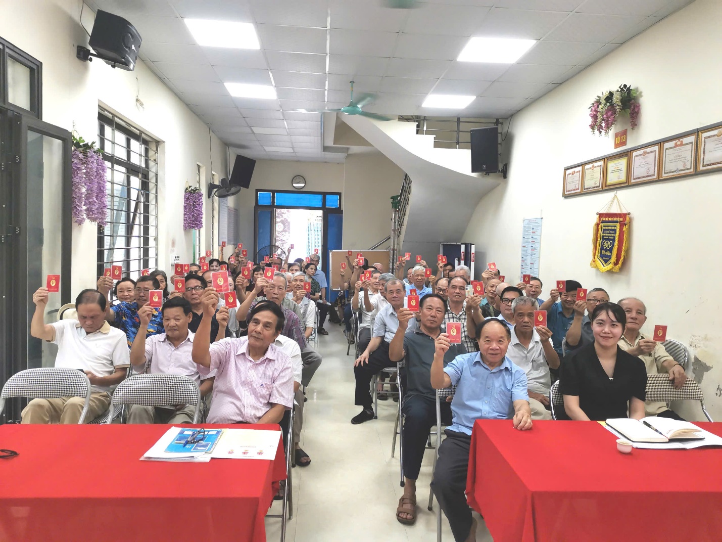 Các Chi, Đảng bộ trực thuộc Đảng ủy tổ chức thành công Hội nghị cấp ủy, đảng viên: phát huy dân chủ, trách nhiệm trong góp ý văn kiện và giới thiệu đại biểu dự Đại hội đại biểu phường Phương Liệt lần thứ I, nhiệm kỳ 2025-2030- Ảnh 6.