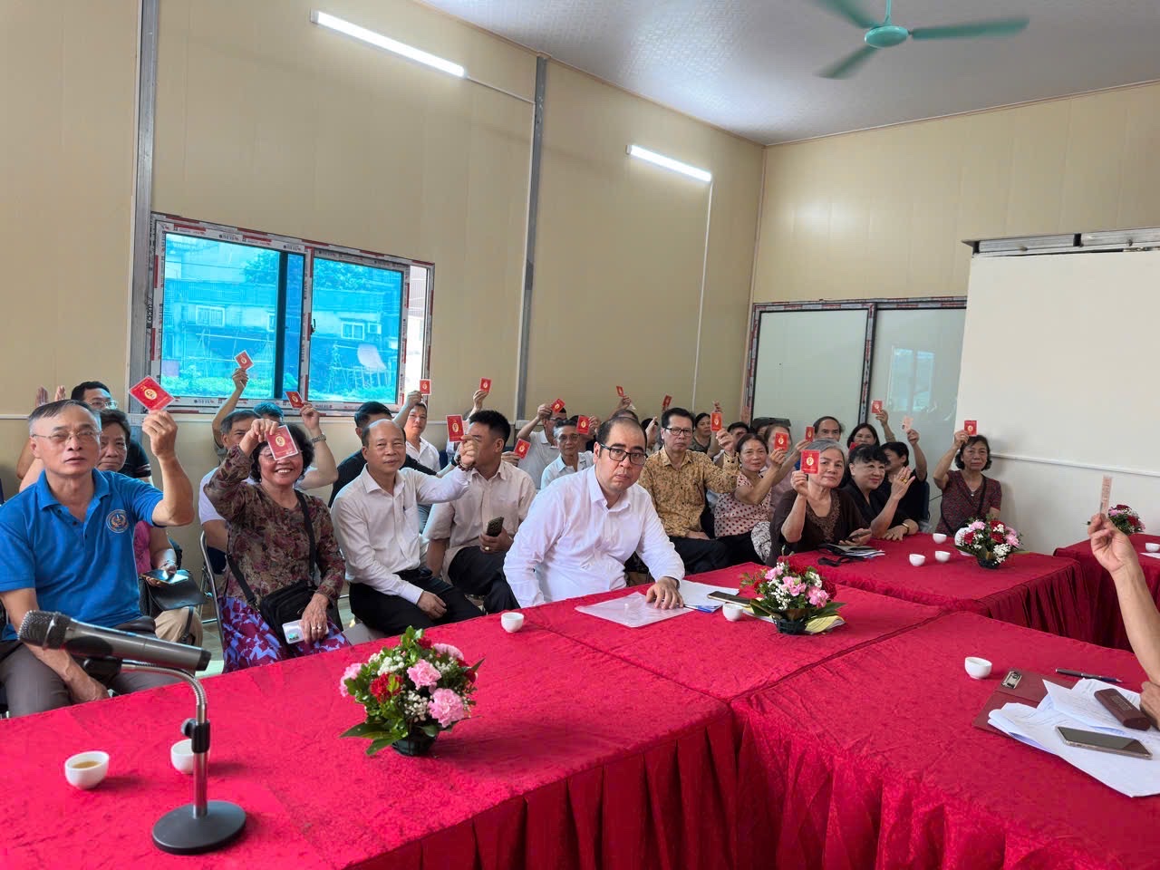 Các Chi, Đảng bộ trực thuộc Đảng ủy tổ chức thành công Hội nghị cấp ủy, đảng viên: phát huy dân chủ, trách nhiệm trong góp ý văn kiện và giới thiệu đại biểu dự Đại hội đại biểu phường Phương Liệt lần thứ I, nhiệm kỳ 2025-2030- Ảnh 7.