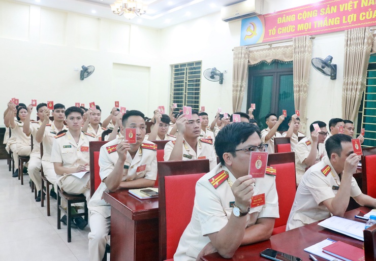 Xuân Mai: 100% các Đảng bộ, chi bộ trực thuộc đã tổ chức đại hội đúng tiến độ, chất lượng và hiệu quả.- Ảnh 4.