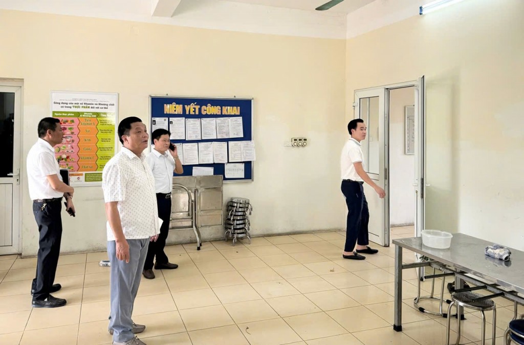 Phấn đấu vì sự nghiệp giáo dục trên miền quê văn hiến- Ảnh 3.