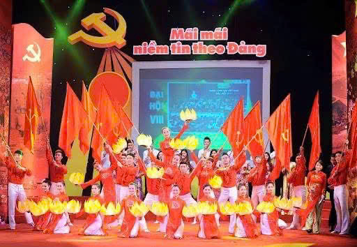 Xã Tiến Thắng tổ chức chương trình giao lưu văn nghệ quần chúng chào mừng Đại hội Đảng bộ lần thứ I, nhiệm kỳ 2025- 2030- Ảnh 4.
