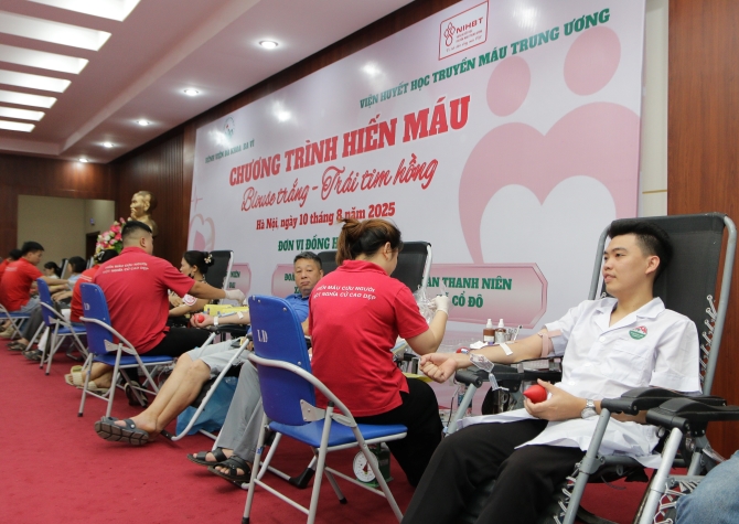 Bệnh viện Đa khoa Ba Vì tổ chức chương trình hiến máu tình nguyện- Ảnh 2.