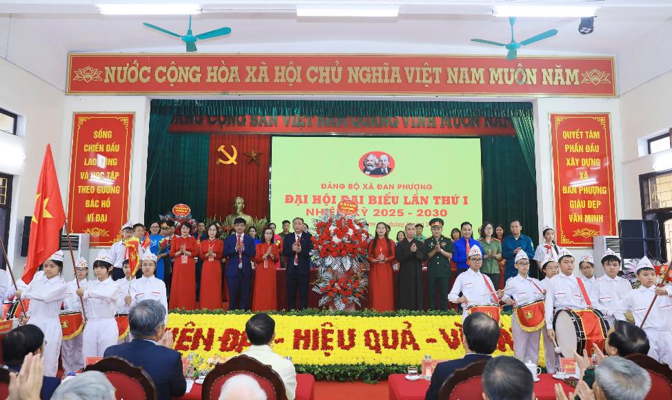 Đại hội đại biểu Đảng bộ xã Đan Phượng lần thứ I, nhiệm kỳ 2025-2030 diễn ra thành công tốt đẹp- Ảnh 2.