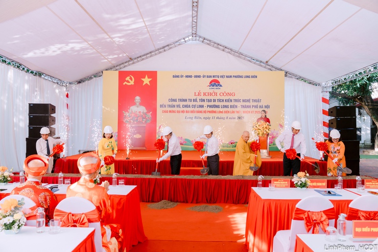 Long Biên khởi công dự án tu bổ, tôn tạo di tích đền Trấn Vũ chào mừng Đại hội đại biểu Đảng bộ phường lần thứ I- Ảnh 5.