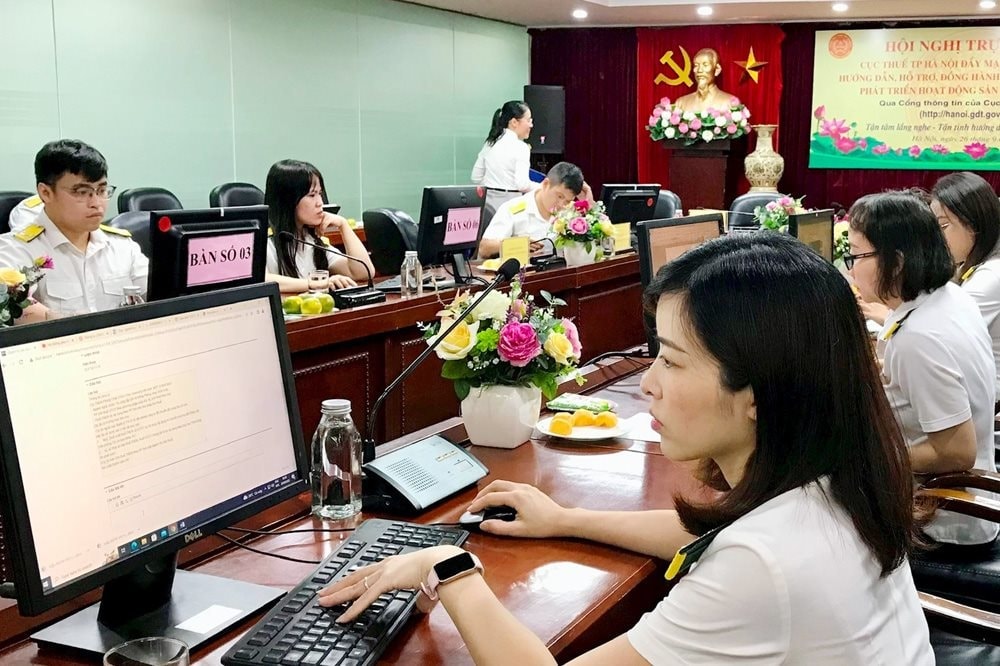 Sổ tay hướng dẫn thực hiện nghĩa vụ thuế về thương mại điện tử- Ảnh 1.