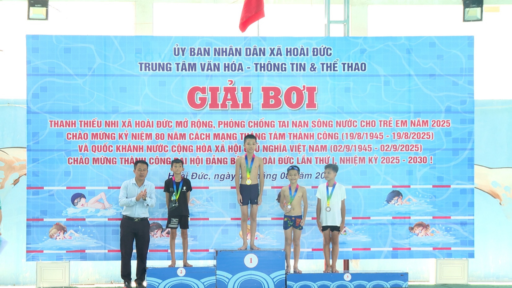 Sôi nổi Giải bơi hè 2025 tại Trung tâm Văn hoá-Thông tin & Thể thao Hoài Đức- Ảnh 8.