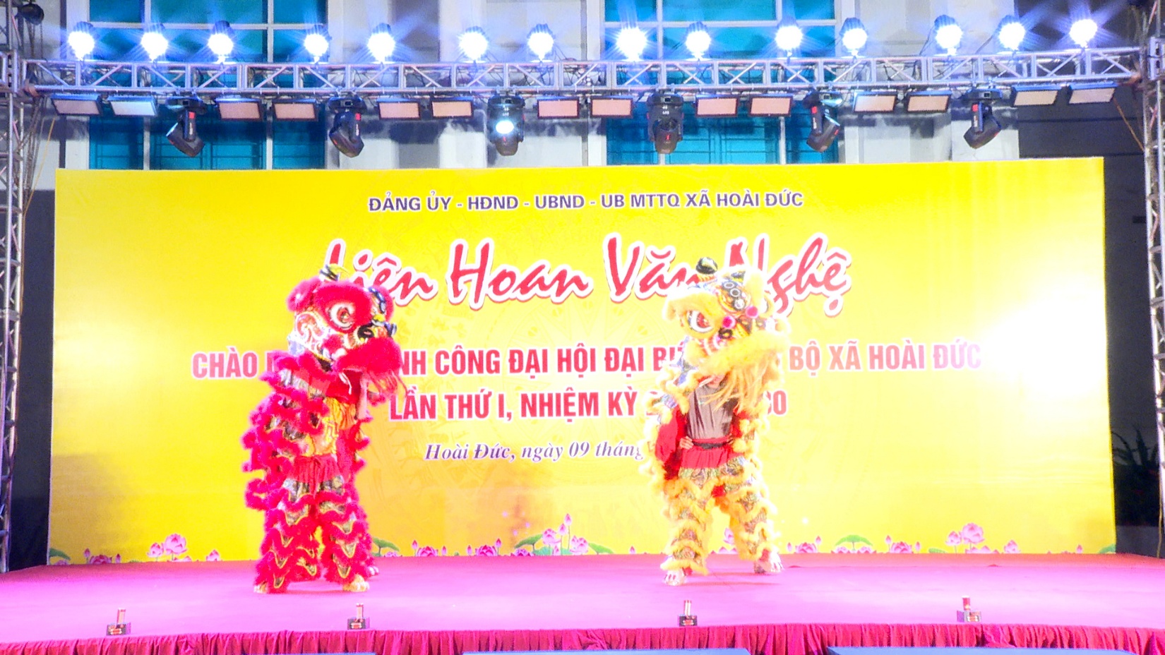 Liên hoan văn nghệ chào mừng thành công Đại hội đảng bộ xã Hoài Đức- Ảnh 3.