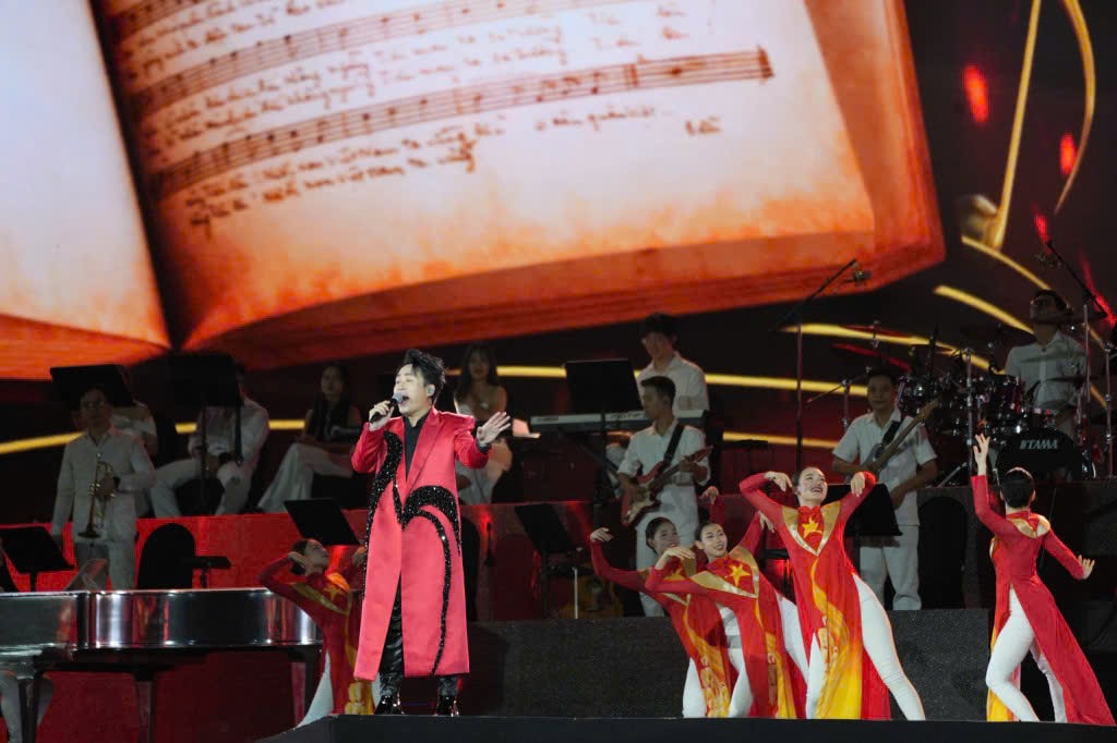 Chương trình “Tổ quốc trong tim” - “Concert quốc gia” kết nối, lan tỏa niềm tự hào- Ảnh 7.