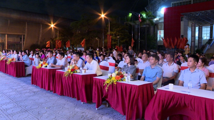 Liên hoan văn nghệ chào mừng thành công Đại hội đảng bộ xã Hoài Đức- Ảnh 2.