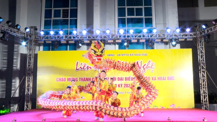 Liên hoan văn nghệ chào mừng thành công Đại hội đảng bộ xã Hoài Đức- Ảnh 4.