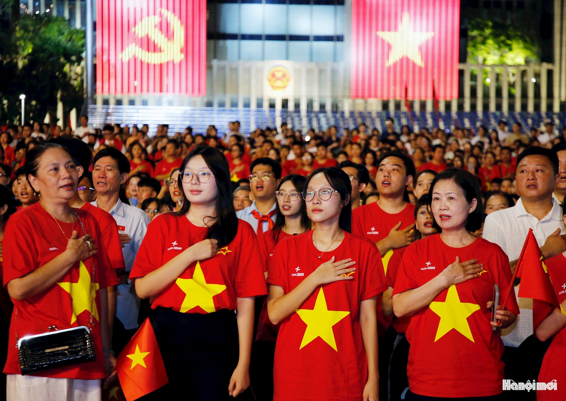 Hình ảnh đẹp tại chương trình nghệ thuật đặc biệt “Dưới cờ vinh quang”- Ảnh 8.