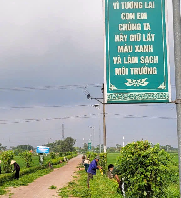 Cán bộ và nhân dân thôn Yên Khê hưởng ứng phong trào “Sáng, Xanh, Sạch, Đẹp”, chào mừng Đại hội đại biểu Đảng bộ phường Chương Mỹ lần thứ I, nhiệm kỳ 2025 – 2030- Ảnh 3.