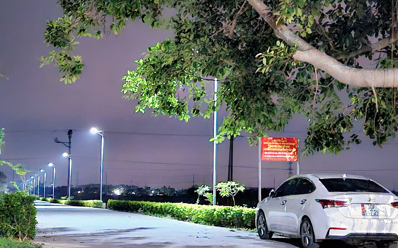 Cán bộ và nhân dân thôn Yên Khê hưởng ứng phong trào “Sáng, Xanh, Sạch, Đẹp”, chào mừng Đại hội đại biểu Đảng bộ phường Chương Mỹ lần thứ I, nhiệm kỳ 2025 – 2030