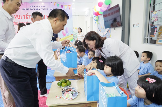Sở Y tế Hà Nội đẩy mạnh các hoạt động công tác bảo trợ xã hội- Ảnh 1.