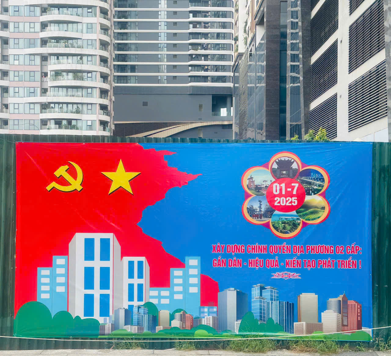 Không khí đoàn kết lan tỏa trong từng khu dân cư trước thềm Đại hội Đảng bộ phường Xuân Đỉnh lần thứ I, nhiệm kỳ 2025-2030- Ảnh 2.