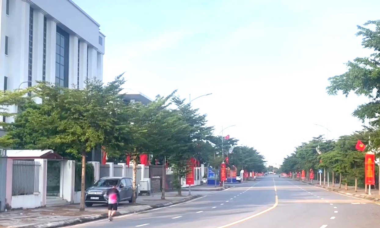 Đẩy mạnh tuyên truyền chào mừng Đại hội Đảng bộ phường Tây Tựu nhiệm kỳ 2025 - 2030- Ảnh 1.