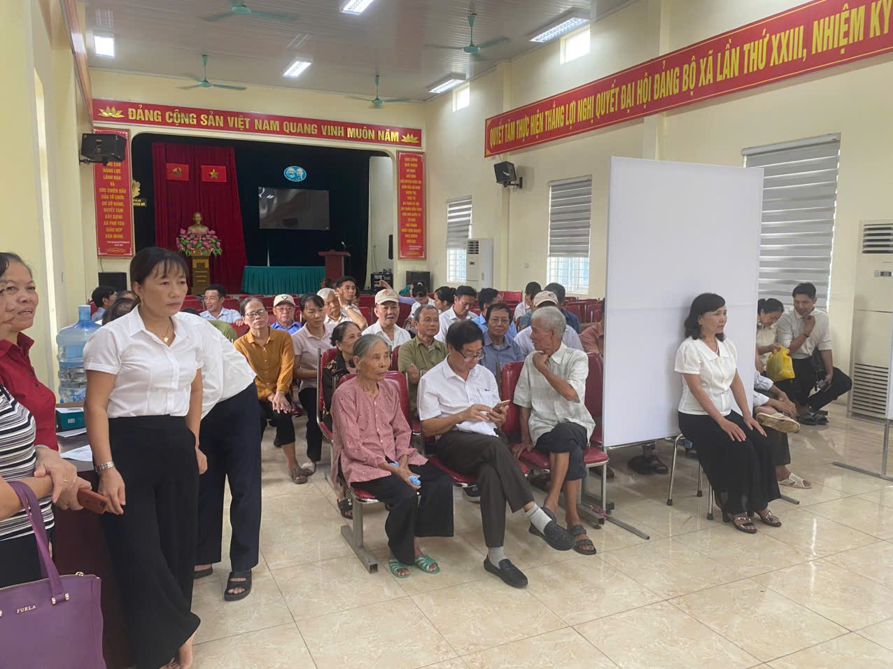 Xã Chuyên Mỹ triển khai đồng bộ, quyết liệt việc thu nhận hồ sơ cấp thẻ đảng viên- Ảnh 2.
