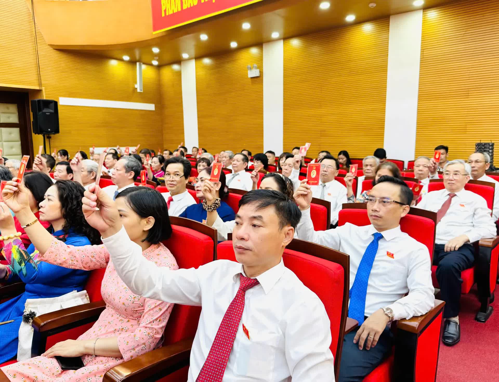 225 đại biểu tham dự Đại hội đại biểu Đảng bộ phường Đống Đa lần thứ I- Ảnh 3.
