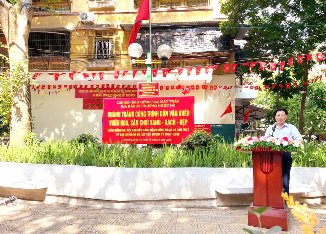 Ngọc Hà: Rực rỡ sắc cờ chào mừng Đại hội đại biểu Đảng bộ phường lần thứ I, nhiệm kỳ 2025-2030- Ảnh 12.