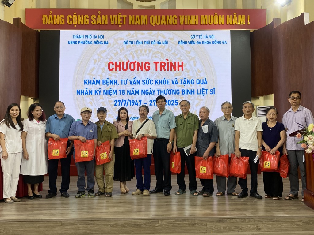 Phường Đống Đa: Khám, chăm sóc sức khoẻ cho 150 đối tượng chính sách- Ảnh 1.