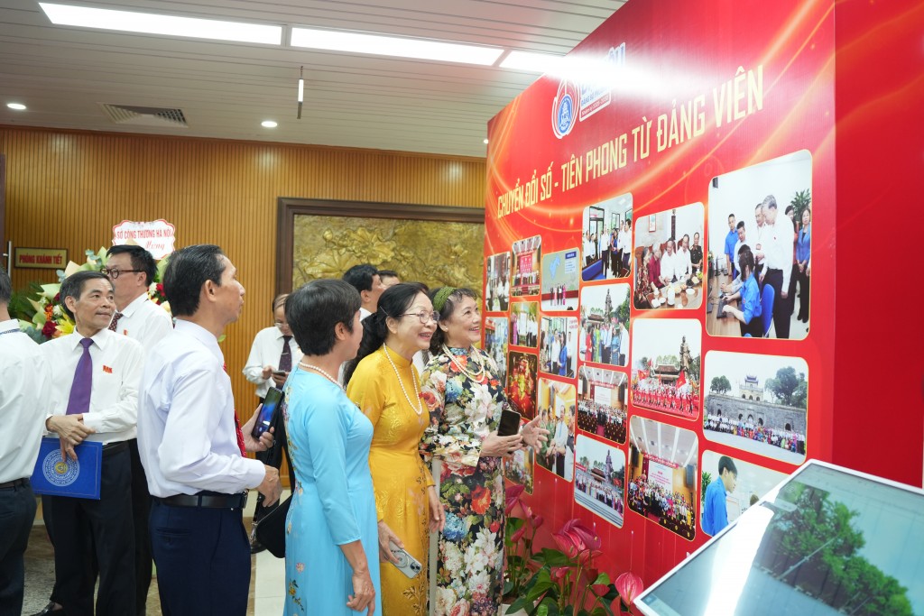 Phường Đống Đa: Chuyển đổi số tiên phong từ đảng viên- Ảnh 5.