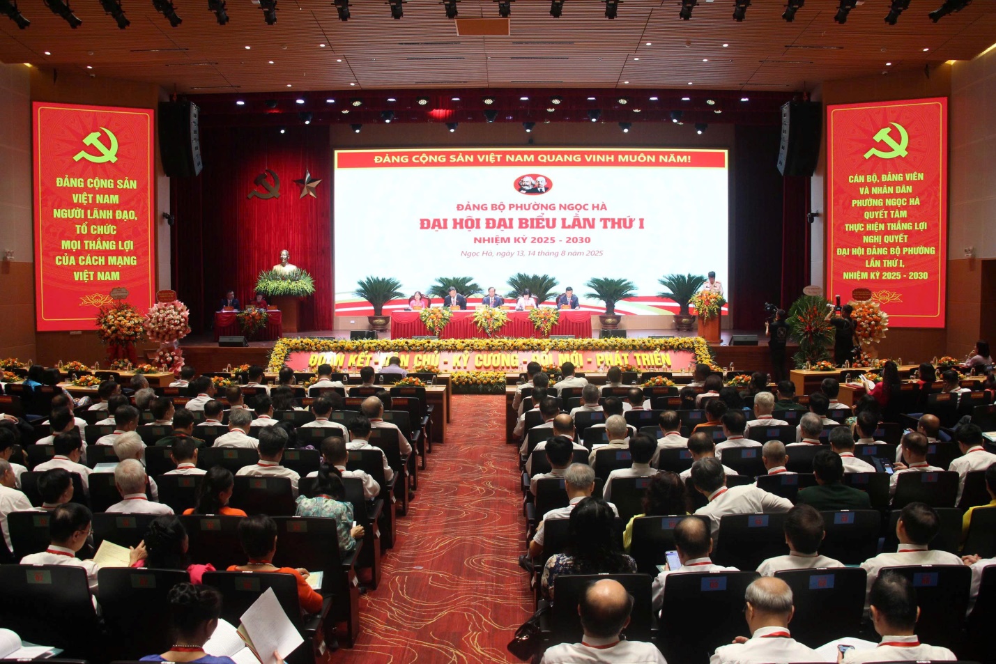 Đại hội đại biểu Đảng bộ phường Ngọc Hà lần thứ I, nhiệm kỳ 2025-2030: Phát huy truyền thống, xây dựng phường Ngọc Hà phát triển hiện đại, văn minh và hạnh phúc- Ảnh 1.
