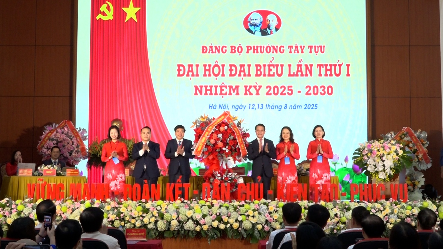 Đại hội đại biểu Đảng bộ phường Tây Tựu lần thứ I, nhiệm kỳ 2025 -2030 thành công tốt đẹp- Ảnh 4.