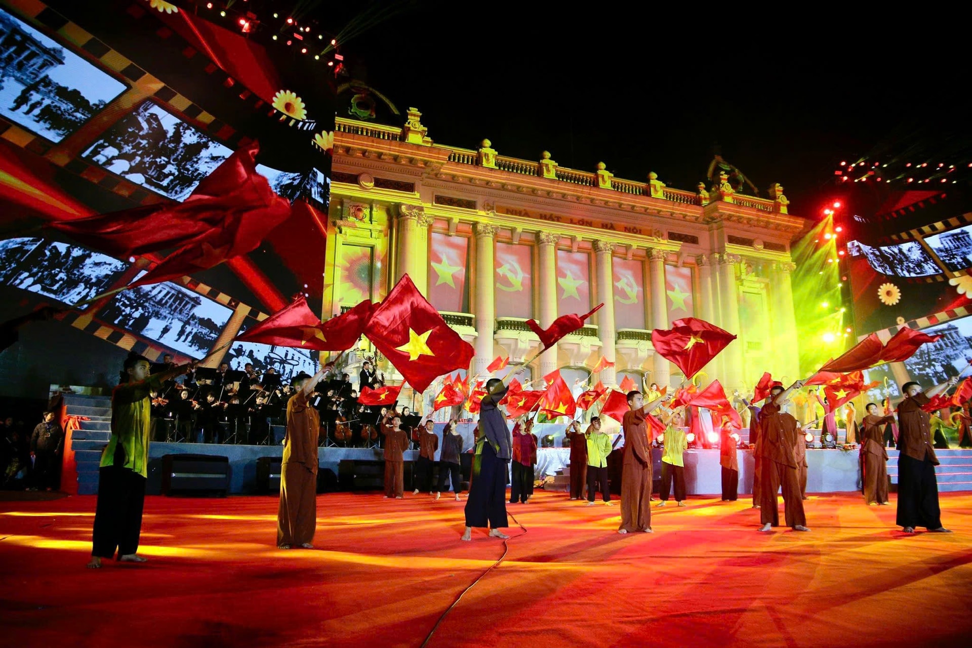 “Hà Nội - Từ mùa thu lịch sử năm 1945” - concert hùng tráng tại Quảng trường Cách mạng Tháng Tám- Ảnh 2.