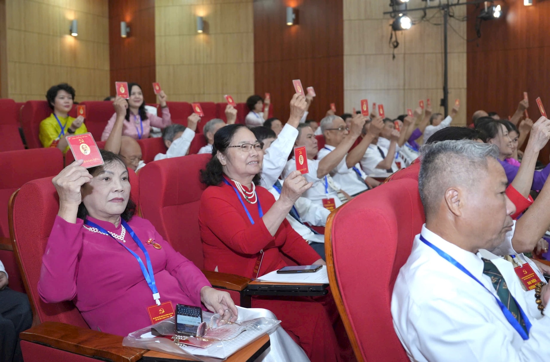 Phường Bạch Mai: Đột phá để xây dựng, phát triển giàu đẹp, văn minh, hiện đại- Ảnh 10.
