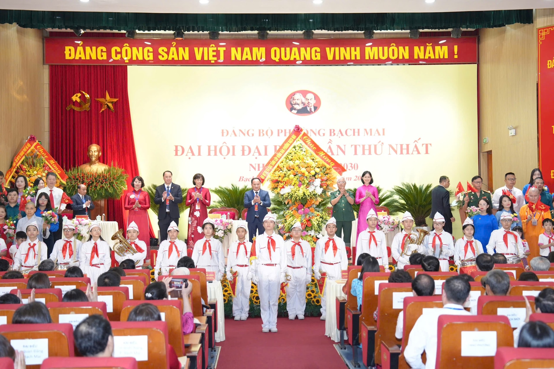 Phường Bạch Mai: Đột phá để xây dựng, phát triển giàu đẹp, văn minh, hiện đại- Ảnh 4.