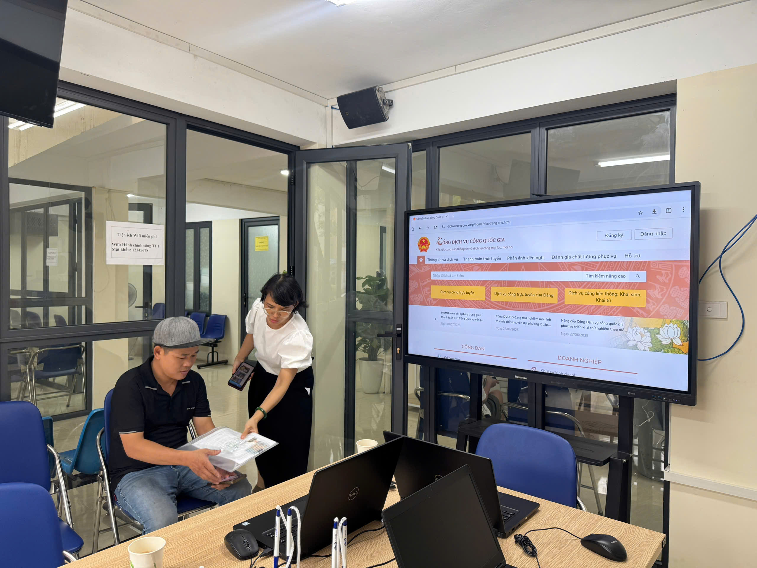 PHƯỜNG VĂN MIẾU- QUỐC TỬ GIÁM KHAI TRƯƠNG PHÒNG TIỆN ÍCH PHỤC VỤ NGƯỜI DÂN LÀM THỦ TỤC HÀNH CHÍNH- Ảnh 7.
