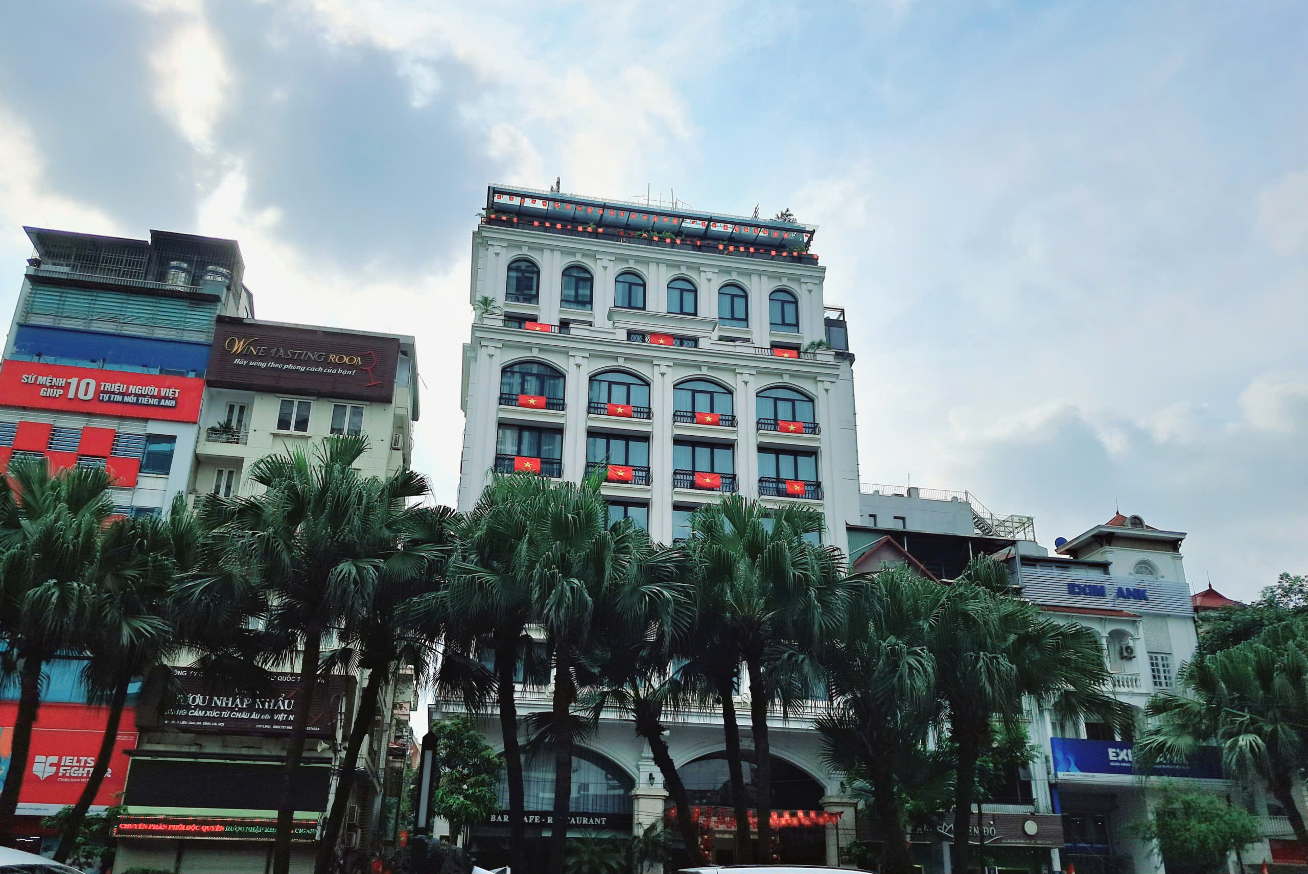 Ngọc Hà: Rực rỡ sắc cờ chào mừng Đại hội đại biểu Đảng bộ phường lần thứ I, nhiệm kỳ 2025-2030- Ảnh 9.