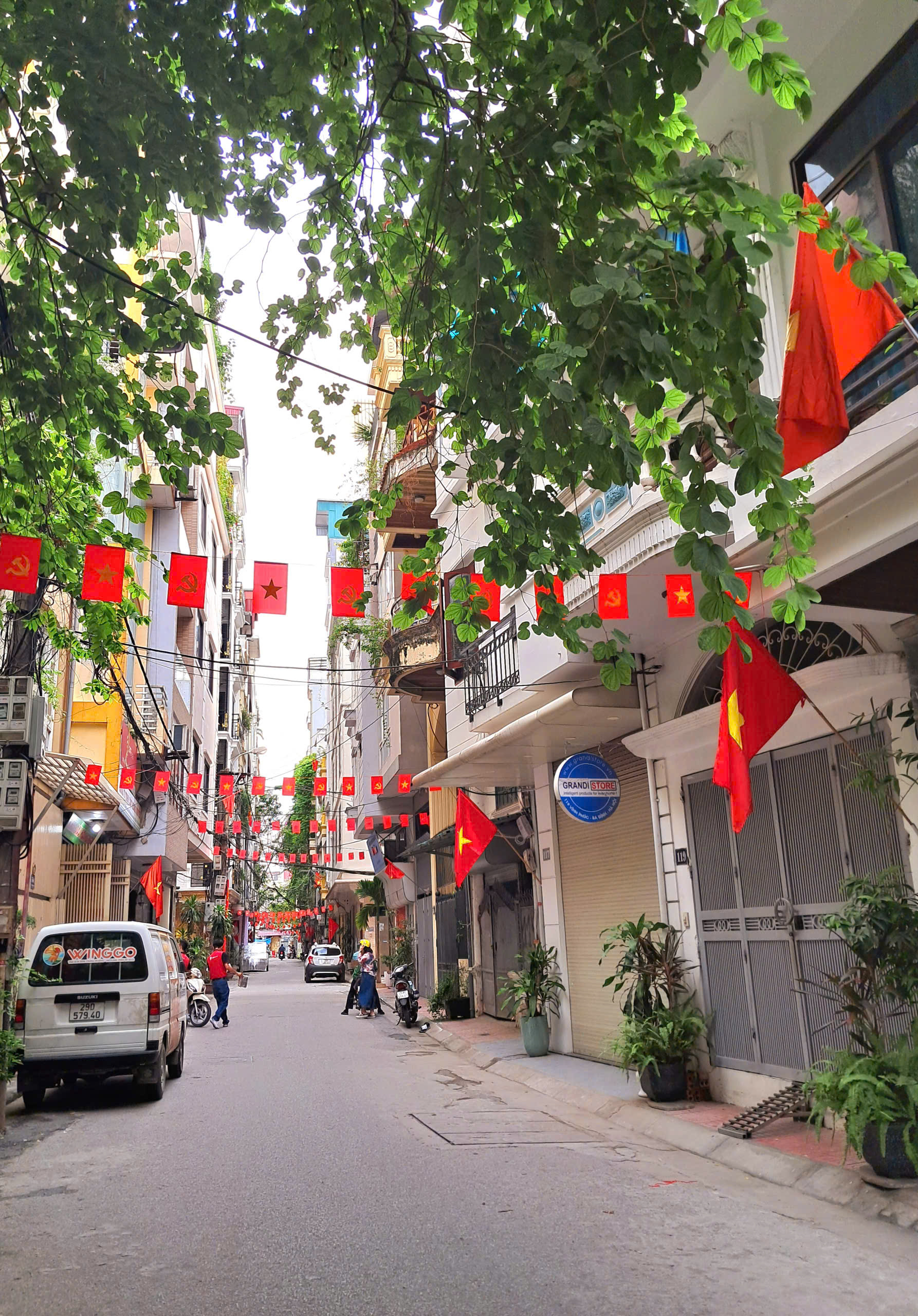 Ngọc Hà: Rực rỡ sắc cờ chào mừng Đại hội đại biểu Đảng bộ phường lần thứ I, nhiệm kỳ 2025-2030- Ảnh 6.