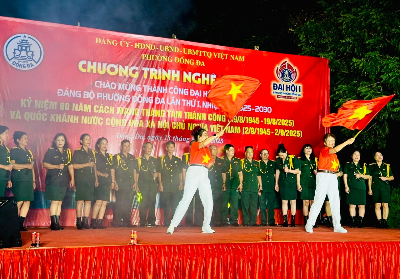Đống Đa - Tỏa sáng, vươn xa, vững bước trong kỷ nguyên mới- Ảnh 2.