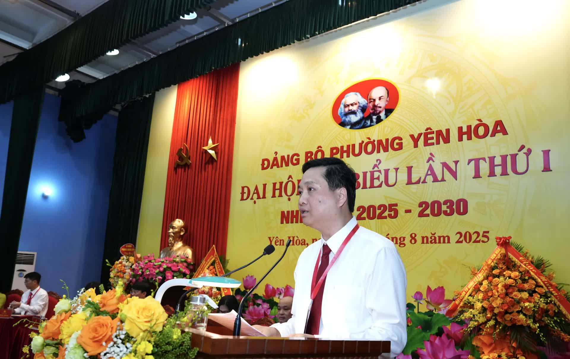 Phát huy sức mạnh của cả hệ thống chính trị, quyết tâm xây dựng phường Yên Hòa phát triển nhanh, bền vững vì hạnh phúc của Nhân dân- Ảnh 2.