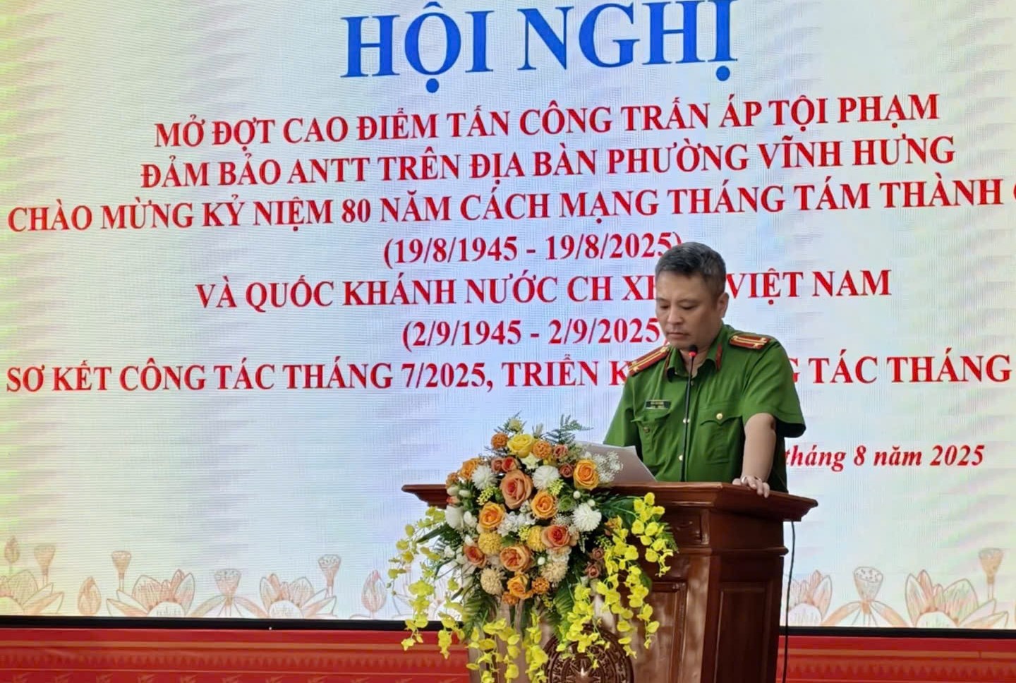 CÔNG AN PHƯỜNG VĨNH HƯNG TỔ CHỨC HỘI NGHỊ MỞ CAO ĐIỂM TẤN CÔNG TRẤN ÁP TỘI PHẠM CHÀO MỪNG KỶ NIỆM 80 NĂM CÁCH MẠNG THÁNG 8 THÀNH CÔNG VÀ  QUỐC KHÁNH 02/9- SƠ KẾT CÔNG TÁC CÔNG AN THÁNG 7/2025, TRIỂN KHAI CÔNG TÁC THÁNG 8/2025.- Ảnh 2.