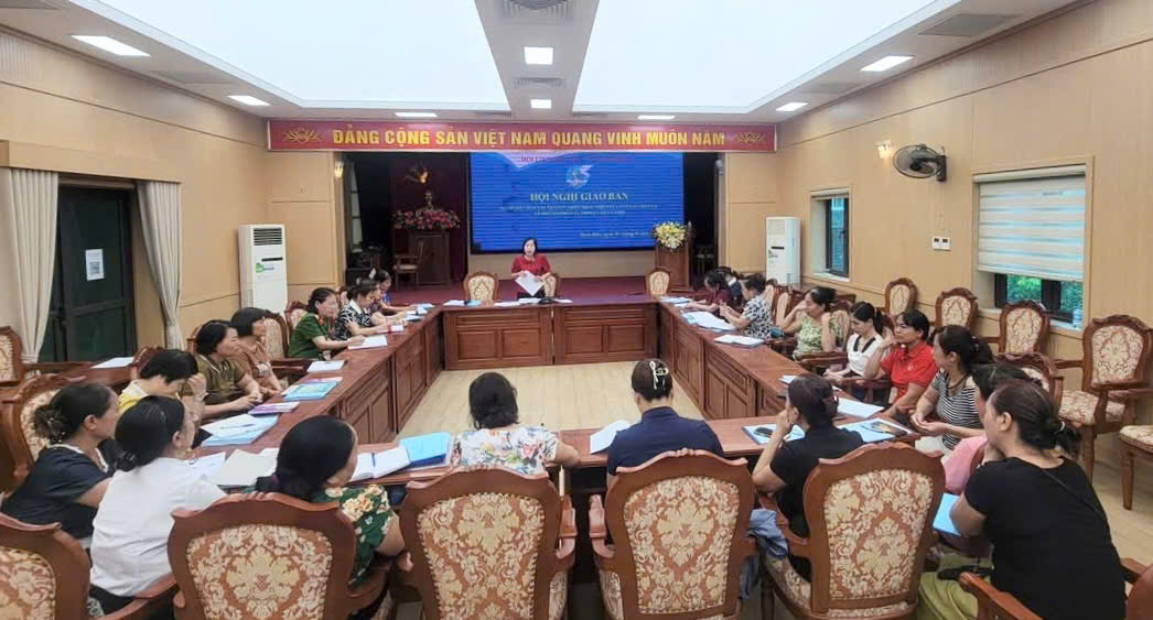 Hội Liên hiệp phụ nữ xã Hoài Đức tổ chức hội nghị giao ban đánh giá kết quả công tác Hội tháng 7 năm 2025- Ảnh 1.