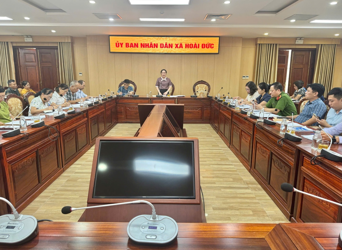 Hoài Đức tổ chức hội nghị triển khai hoạt động các điểm “Bình dân học vụ số lưu động” trên địa bàn xã- Ảnh 1.