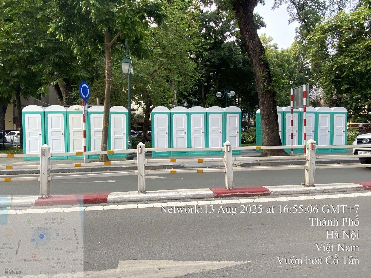 Các điểm nhà vệ sinh công cộng quanh khu vực Quảng trường Cách mạng Tháng Tám phục vụ Chương trình nghệ thuật tối 15/8- Ảnh 2.