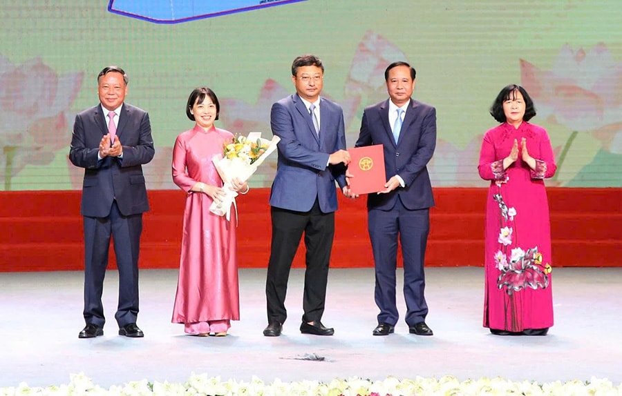 Đại hội đại biểu Đảng bộ phường Ngọc Hà lần thứ I, nhiệm kỳ 2025-2030:Phát huy giá trị lịch sử trong dòng chảy thời đại số- Ảnh 1.