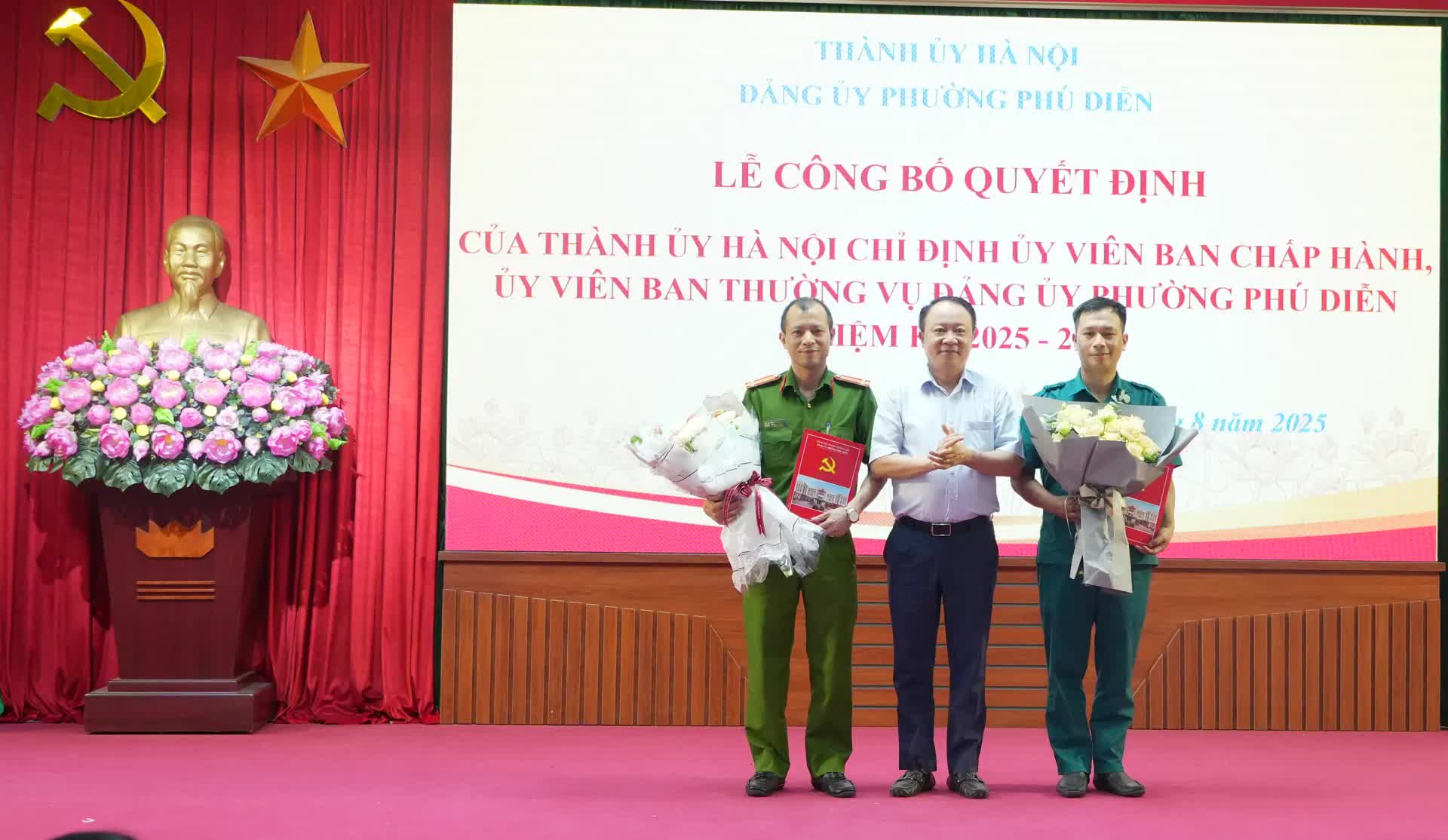 Sức mạnh đồng thuận tại phường Phú Diễn qua lễ ký kết chương trình công tác- Ảnh 1.