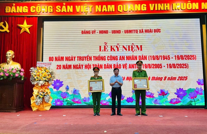 Xã Hoài Đức tổ chức Lễ kỷ niệm 80 năm Ngày truyền thống Công an nhân dân Việt Nam và 20 năm Ngày hội Toàn dân bảo vệ An ninh Tổ quốc- Ảnh 10.