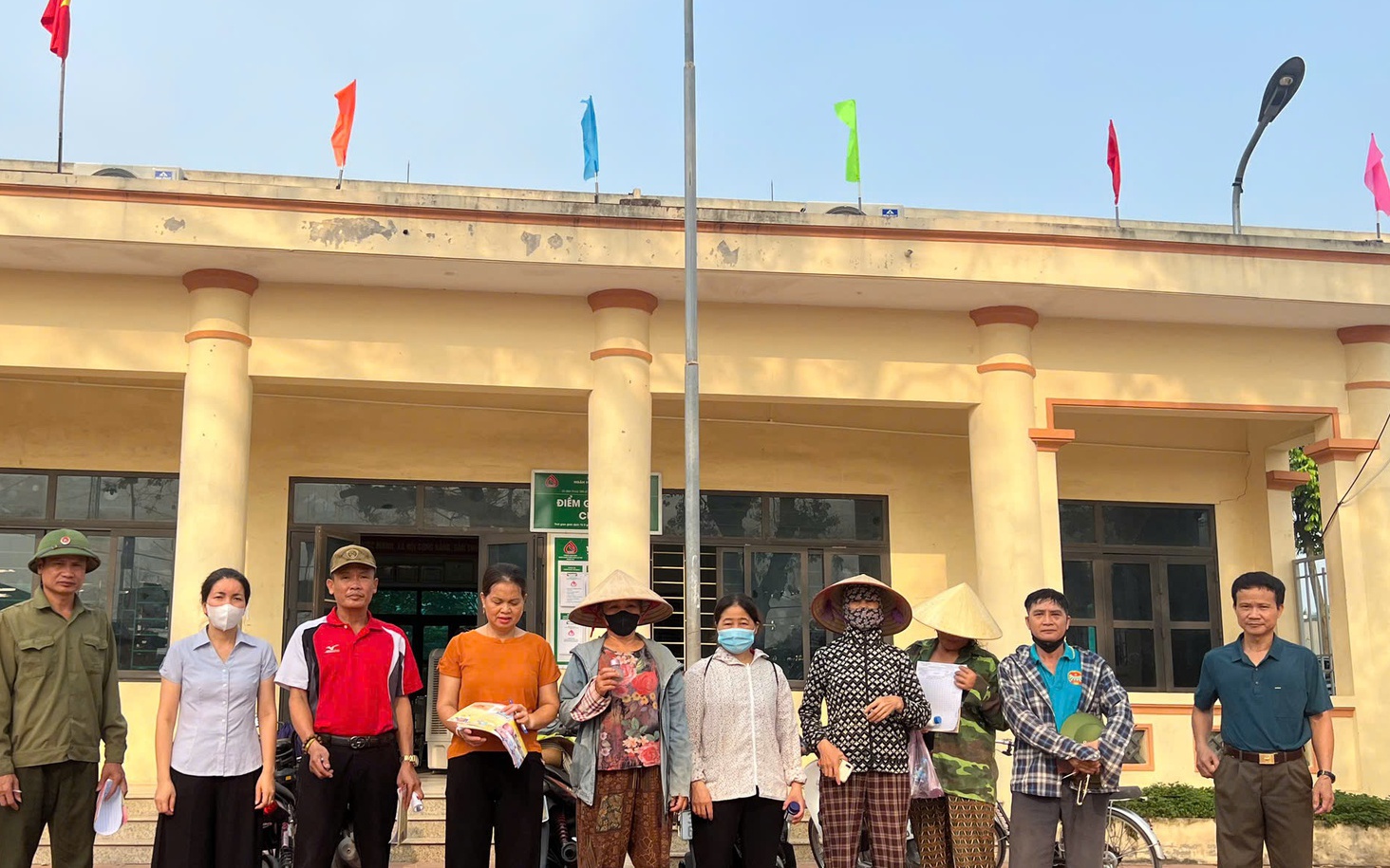 Ra quân Chiến dịch thả cá diệt bọ gậy trên toàn xã